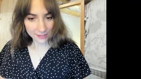 Snapshot of alice_sincere chatting on 05-17-26, 09:11 Alice Love you all online show from 05-17-26, 09:11