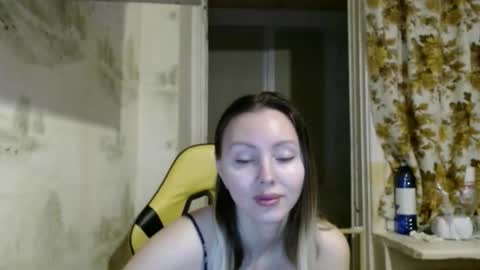 Alice smiles online show from 02-21-26, 12:33