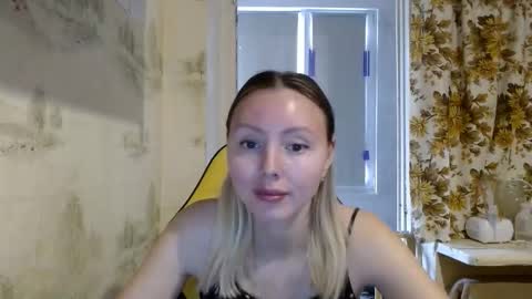 Alice smiles online show from 04-14-26, 10:32