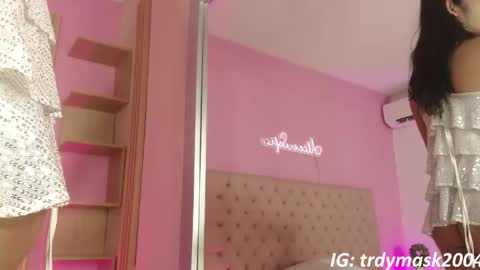 Snapshot of alice_sofia chatting on 05-22-26, 12:44 Sofia online show from 05-22-26, 12:44