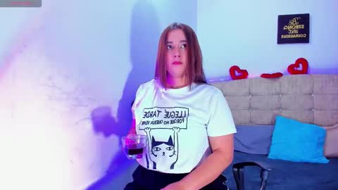 Snapshot of alice_summer1 chatting on 12-14-25, 03:01 alice_summer1 online show from 12-14-25, 03:01