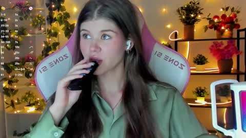 Alice online show from 09-08-25, 09:14