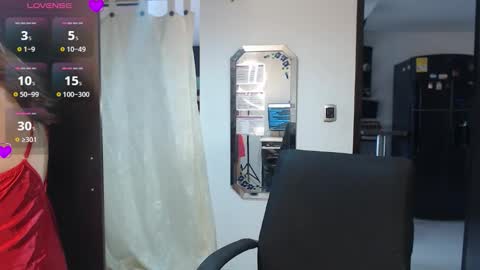 Snapshot of alice_tes chatting on 10-22-25, 09:14 ALICE online show from 10-22-25, 09:14