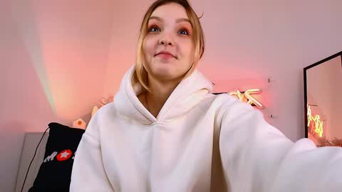 Alice  online show from 01-02-25, 09:54