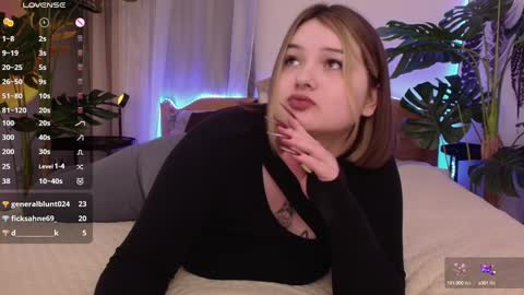 Alice  online show from 01-29-25, 07:43