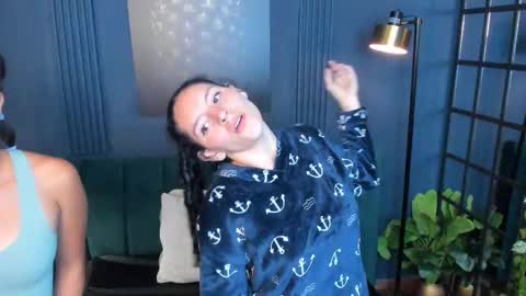 Alice and Asia online show from 09-12-25, 03:06