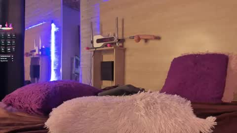 Snapshot of aliceclark__ chatting on 03-12-25, 03:18 Alice  online show from 03-12-25, 03:18