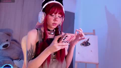 Snapshot of alicedang3r chatting on 10-17-25, 05:10 Alice  online show from 10-17-25, 05:10