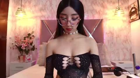 Snapshot of alicee1_ chatting on 09-23-25, 06:33 Aliice online show from 09-23-25, 06:33