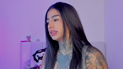 Alice  online show from 09-30-25, 06:02