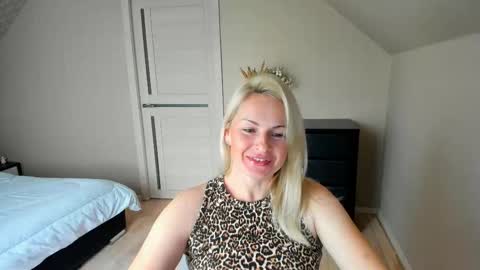 Alicee online show from 10-27-25, 07:56