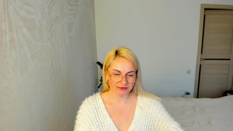 Alicee online show from 04-01-26, 02:03