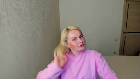Alicee online show from 04-25-26, 06:49