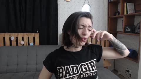 alicee_logan_ online show from 01-06-25, 02:48