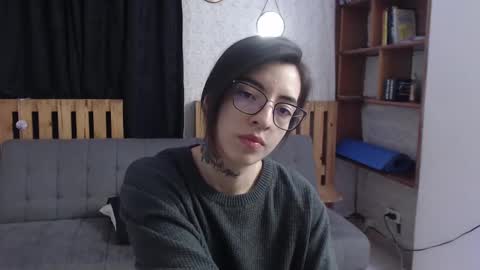 alicee_logan_ online show from 02-11-25, 04:55