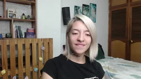 alicee_logan_ online show from 04-22-26, 01:52