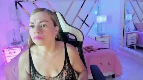 alicee online show from 05-17-26, 04:32