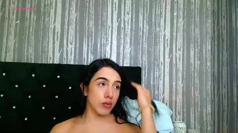 alicee_moonn online show from 04-22-26, 09:05