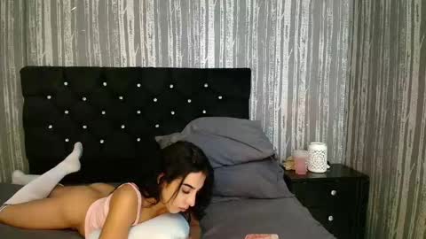 alicee_moonn online show from 04-25-26, 11:02