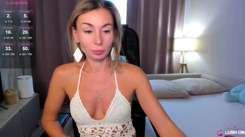 Snapshot of aliceevan chatting on 11-15-25, 05:16 Daniella online show from 11-15-25, 05:16