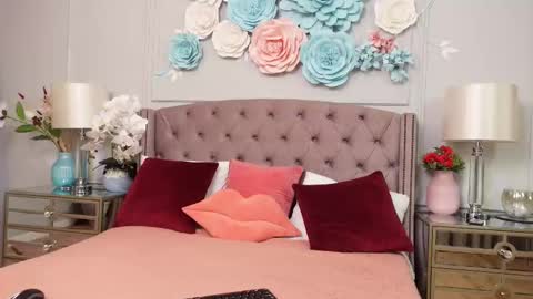 AliceHadley online show from 12-04-25, 03:49