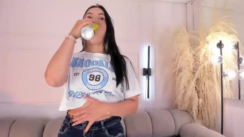 Alice  online show from 04-11-26, 11:42