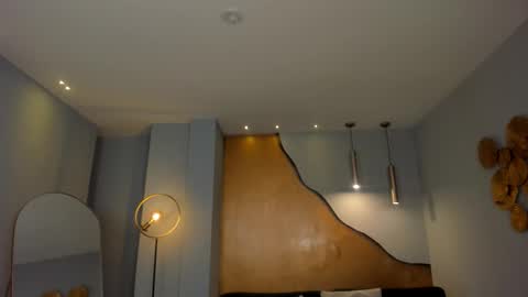 Alice online show from 10-21-25, 07:03