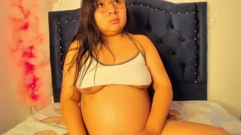 Snapshot of alicehott_05 chatting on 01-24-25, 03:54 alicehott_05 online show from 01-24-25, 03:54