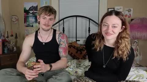 Snapshot of aliceinaceland chatting on 09-12-25, 04:01 AliceInAceland online show from 09-12-25, 04:01