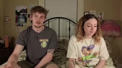 Snapshot of aliceinaceland chatting on 10-20-25, 03:07 AliceInAceland online show from 10-20-25, 03:07