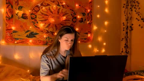 Alice online show from 02-15-26, 05:04