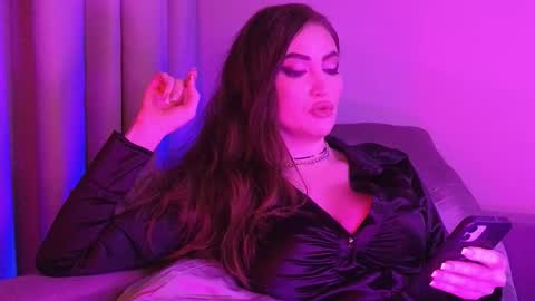 Snapshot of alicejameson chatting on 11-18-25, 09:41 alicejameson online show from 11-18-25, 09:41