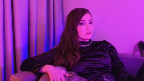 Snapshot of alicejameson chatting on 11-22-25, 08:52 alicejameson online show from 11-22-25, 08:52