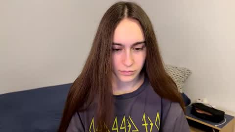 alicekollt online show from 04-22-26, 08:32