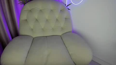 AliceLevine online show from 11-11-25, 05:07