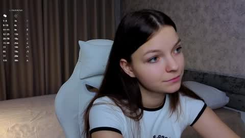 u can name me Alice online show from 05-09-26, 10:26