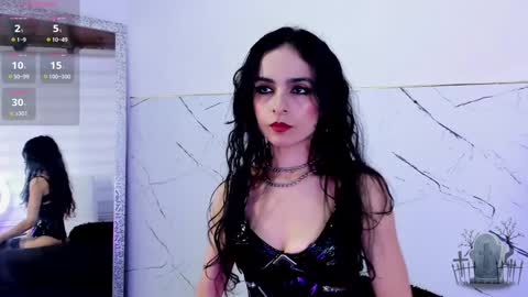 alicenoir_ online show from 12-17-24, 08:43