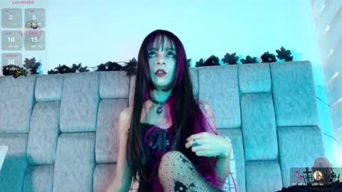 Snapshot of alicenoir_ chatting on 11-03-25, 06:20 alicenoir_ online show from 11-03-25, 06:20