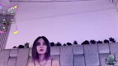 Snapshot of alicenoir_ chatting on 11-09-25, 06:17 alicenoir_ online show from 11-09-25, 06:17