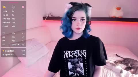 Snapshot of alicentity chatting on 10-25-25, 05:15 Alice online show from 10-25-25, 05:15