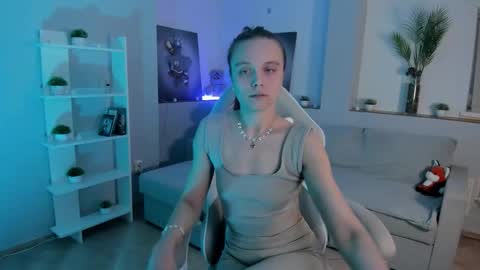 Snapshot of alicepill chatting on 11-26-25, 03:18 Alice online show from 11-26-25, 03:18