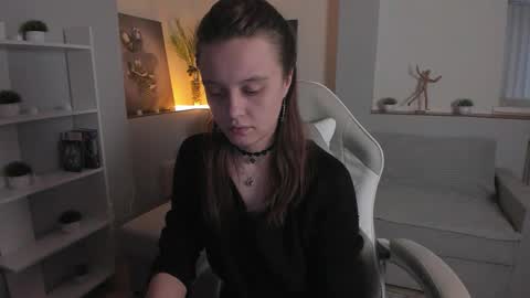 Snapshot of alicepill chatting on 12-17-25, 09:26 Alice online show from 12-17-25, 09:26