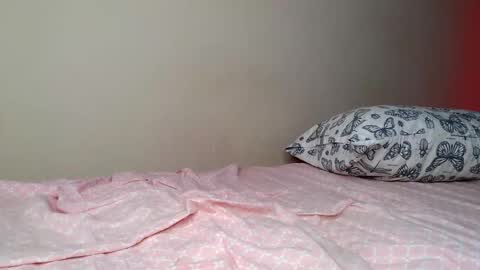 Snapshot of alicerabdit chatting on 10-23-25, 03:22 Alice online show from 10-23-25, 03:22