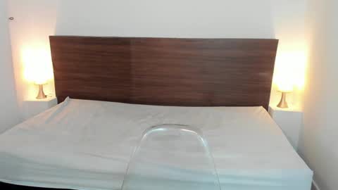 Snapshot of aliceross1 chatting on 01-21-25, 03:04 AliceRoss online show from 01-21-25, 03:04