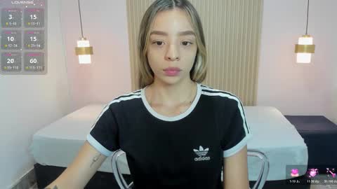 Snapshot of aliceross1 chatting on 12-14-25, 12:32 AliceRoss online show from 12-14-25, 12:32