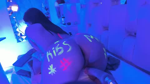 Alice online show from 04-28-26, 02:27