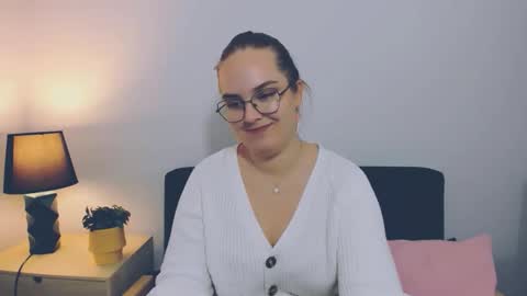 Snapshot of alicesensitive chatting on 10-13-25, 10:04 alicesensitive online show from 10-13-25, 10:04