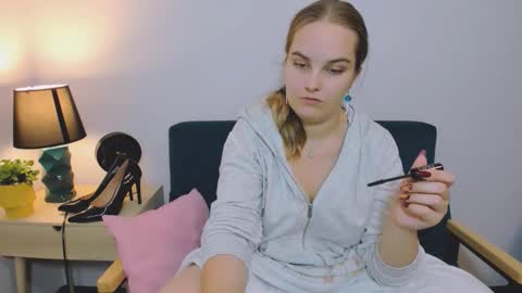 Snapshot of alicesensitive chatting on 11-20-25, 02:50 alicesensitive online show from 11-20-25, 02:50