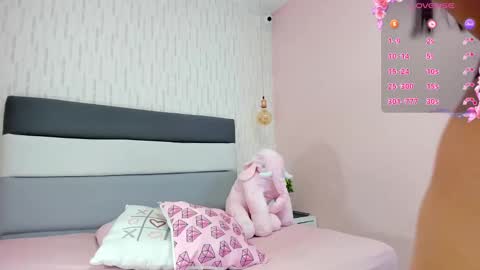 Snapshot of alicestark2 chatting on 03-11-25, 07:36          online show from 03-11-25, 07:36