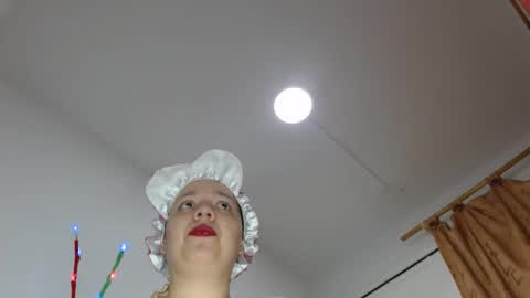 Snapshot of alicesweetx chatting on 12-21-25, 09:05 alices cuenta independiente online show from 12-21-25, 09:05